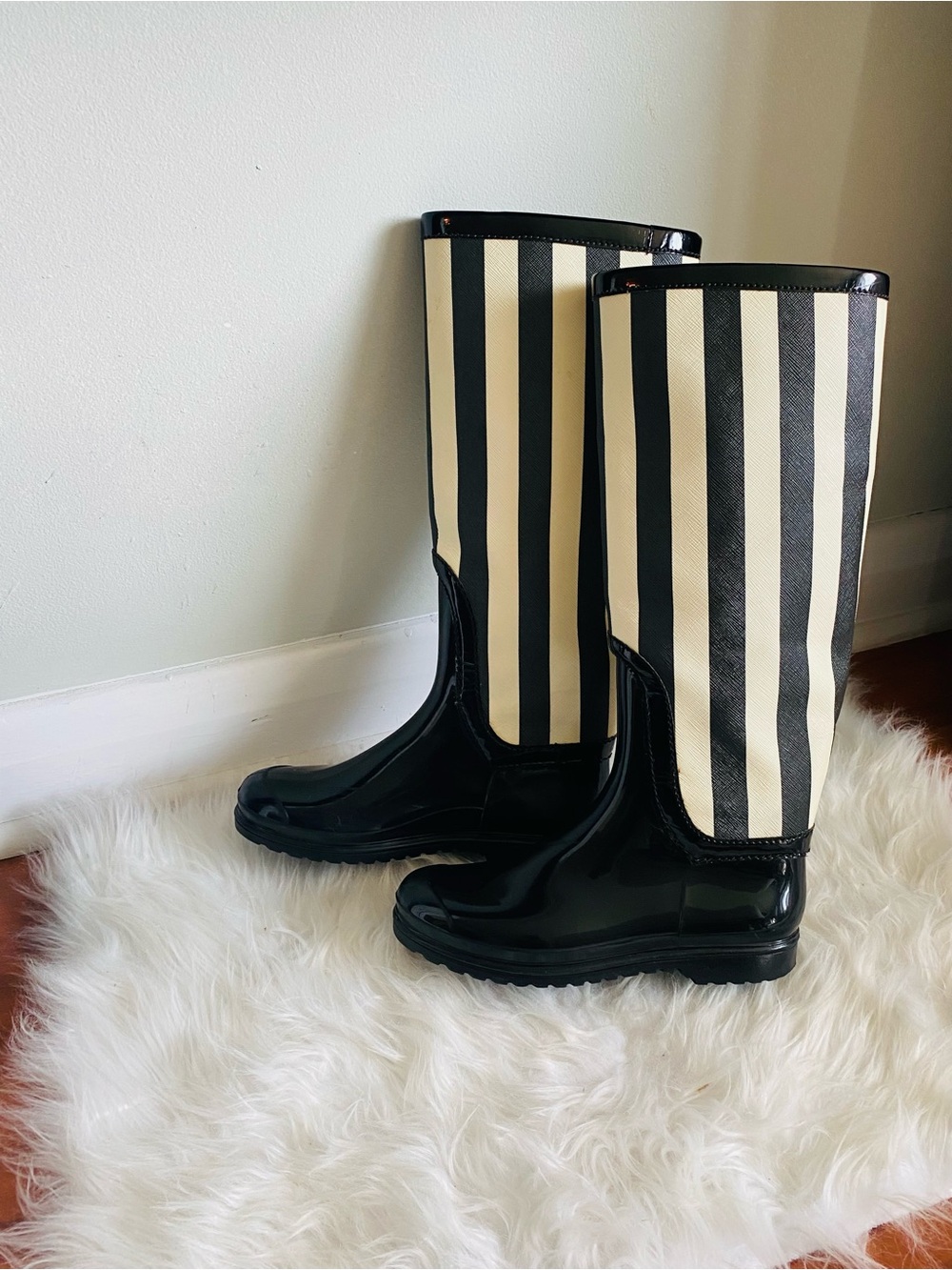 Dolce & Gabbana Wellington Knee High Black & Off White Striped Boots. Authentic - Picture 9 of 17